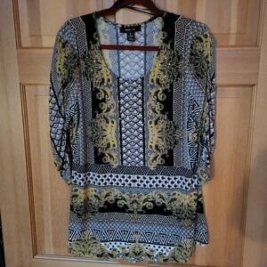 Style & Co. symmetrical pattern tunic with scoop neck, size Medium. Black, gold
